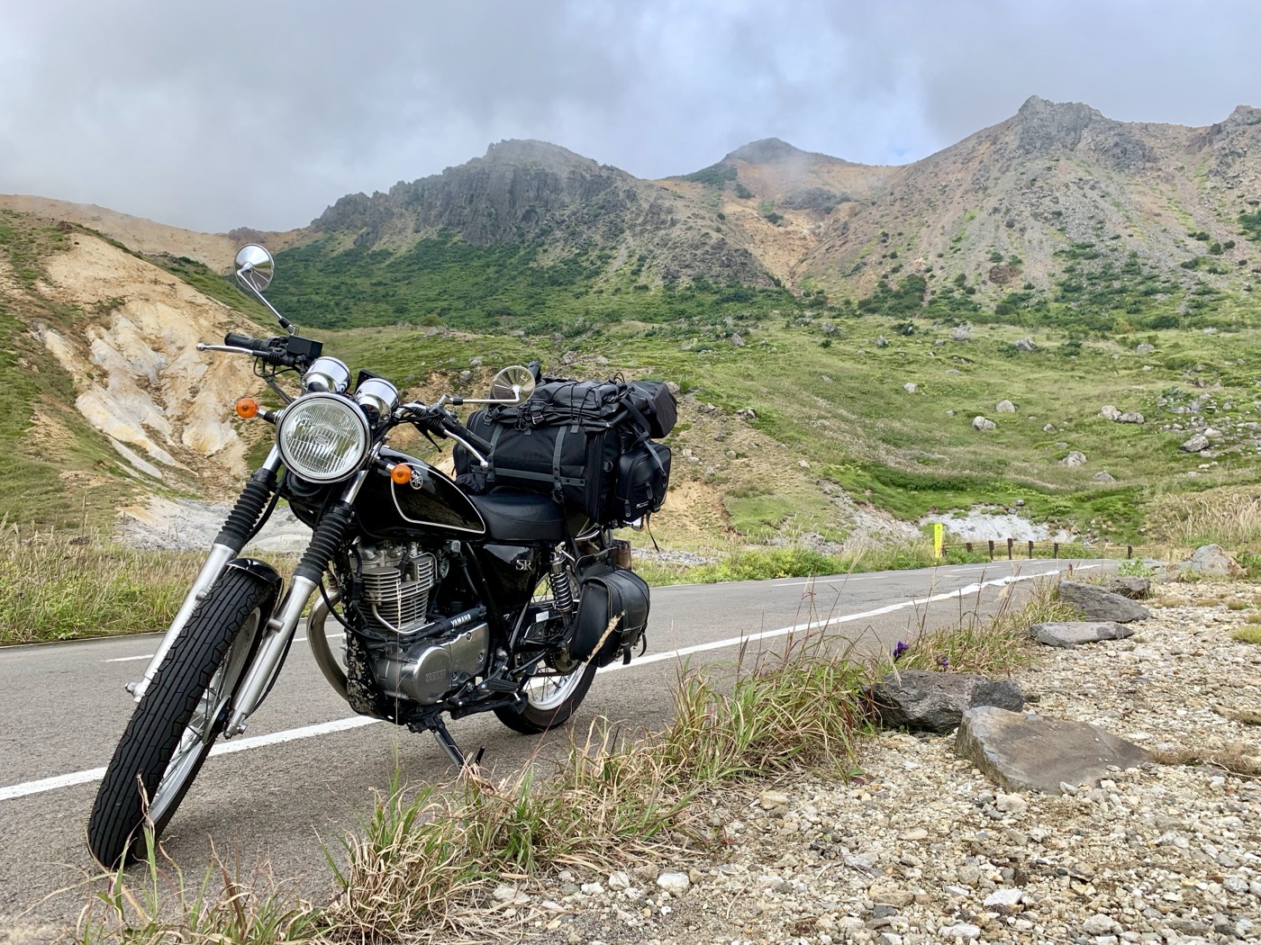 紅葉と山岳景観