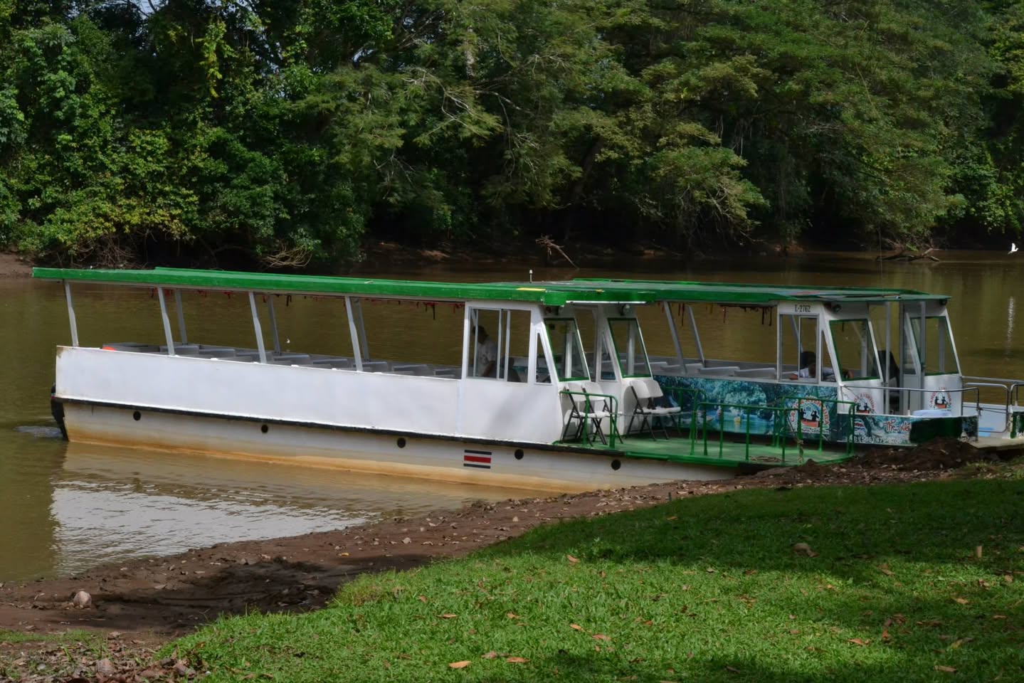 カニョネグロのボートツアー