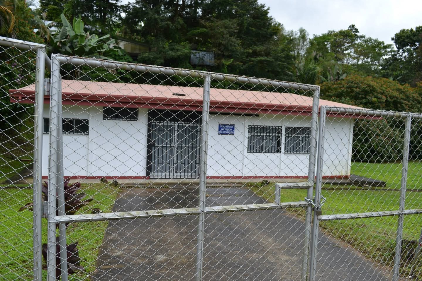 Trabajar como fisioterapeuta en Costa Rica: consulta privada, formación y otra vara de medir