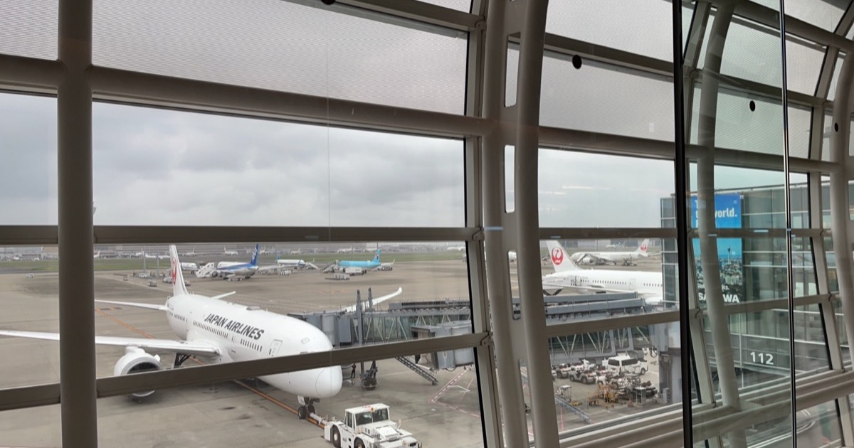 Surviving Long-Haul Flights: Small Tweaks to Make Economy a Little More Comfortable