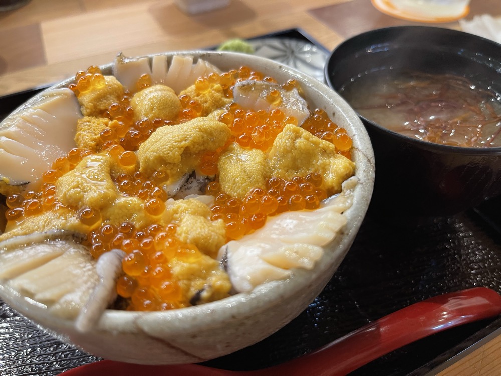 函館の海鮮丼