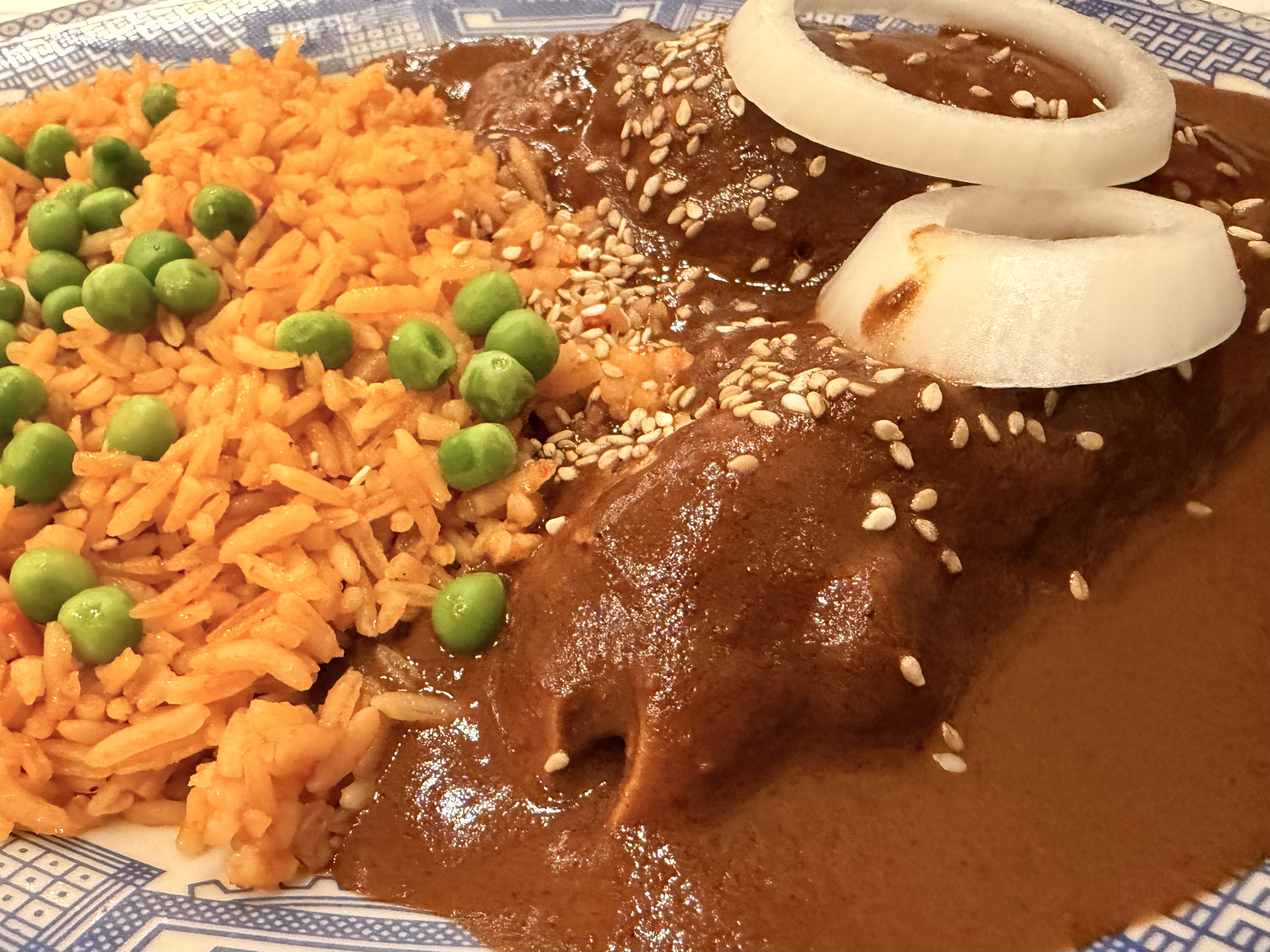 Pollo con Mole en la Casa de los Azulejos