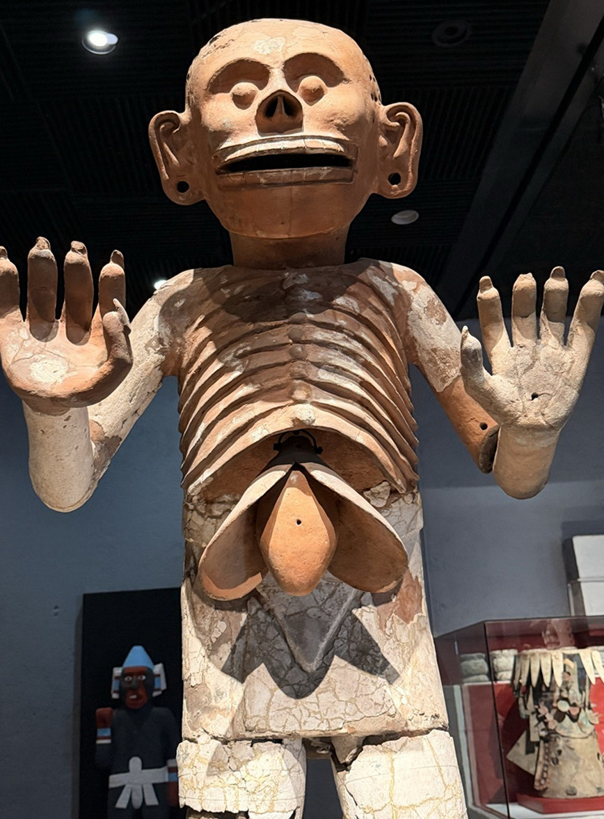 ミクランテクトリ像